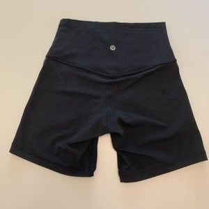 Size 4 Lululemon Align Short 6” Black (Never Worn)